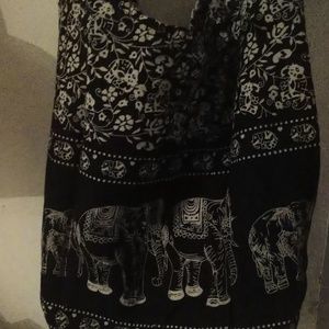 Crossbody shoulder bag, with elephants